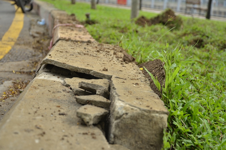 2 hố ga phát nổ làm rung chuyển mặt đường ở Sài Gòn - 5