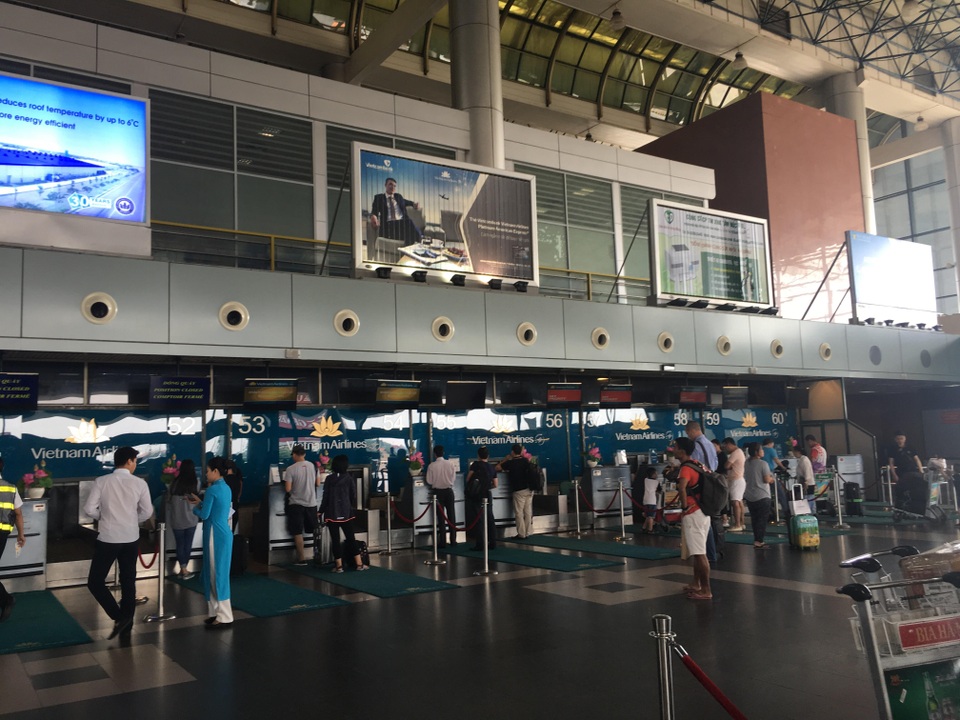 Cháy tủ điện trong sân bay Nội Bài - 2 Sảnh A, ga quốc nội T1 - Nội Bài nơi gần vị trí xảy ra sự cố cháy