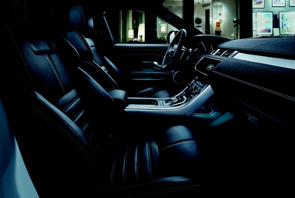 Range Rover Evoque - SUV hạng sang cỡ nhỏ dành cho giới trẻ thành đạt - 6 Range Rover Evoque - SUV hạng sang cỡ nhỏ dành cho giới trẻ thành đạt - 6