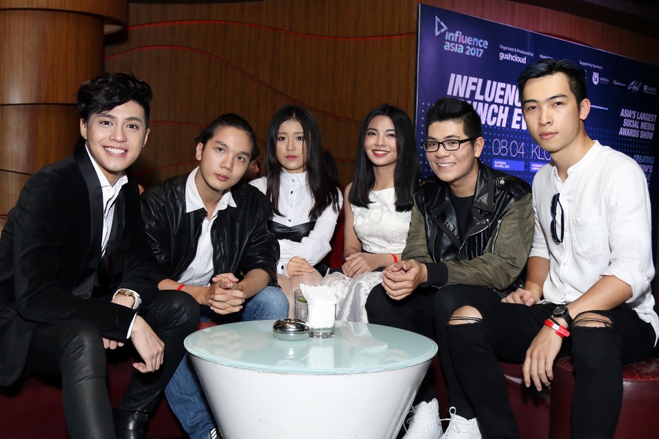 Noo Phước Thịnh sẽ mang đến sự kiện này một tiết mục đặc biệt biểu diễn cùng top của team Giọng hát Việt trong đêm Gala 8/4.