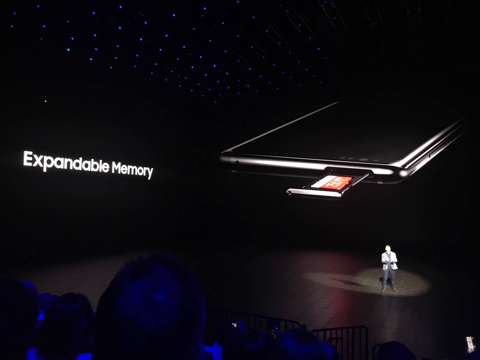 Samsung ra mắt Galaxy Note8 với camera kép ấn tượng - 18 Samsung ra mắt Galaxy Note8 với camera kép ấn tượng - 18
