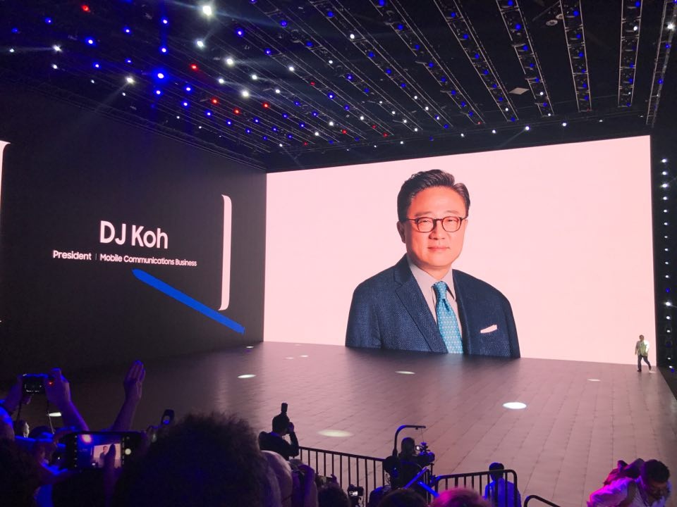 Samsung ra mắt Galaxy Note8 với camera kép ấn tượng - 5 Samsung ra mắt Galaxy Note8 với camera kép ấn tượng - 5