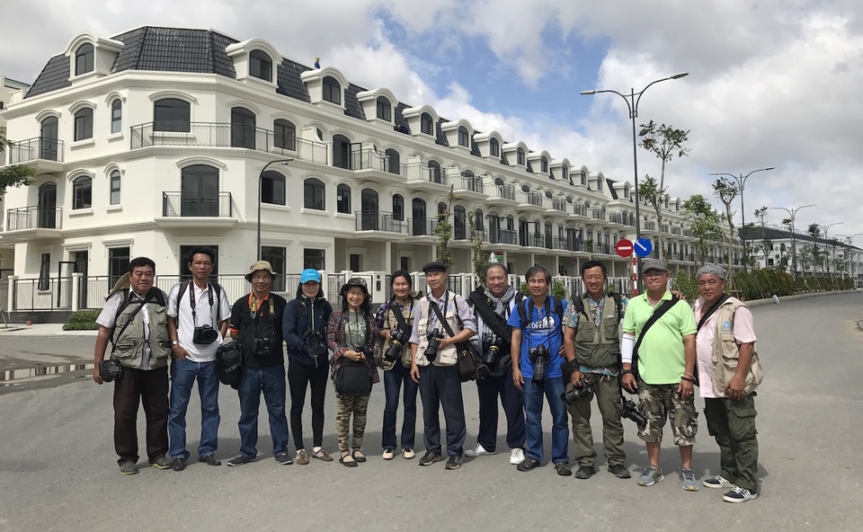 Rủ nhau săn ảnh đẹp tại khu đô thị hiện đại - 1 Đoàn thành viên Hội Nghệ sĩ Nhiếp ảnh TP.HCM tác nghiệp tại dự án Lakeview City (Q.2)