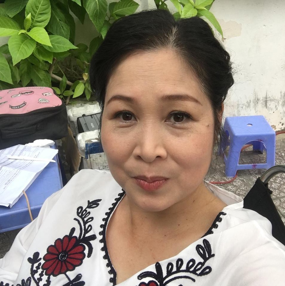 NSND Hồng Vân vào vai bà trùm mê “phi công trẻ” trong hài Tết - 3 NSND Hồng Vân sẽ vào vai bà trùm.