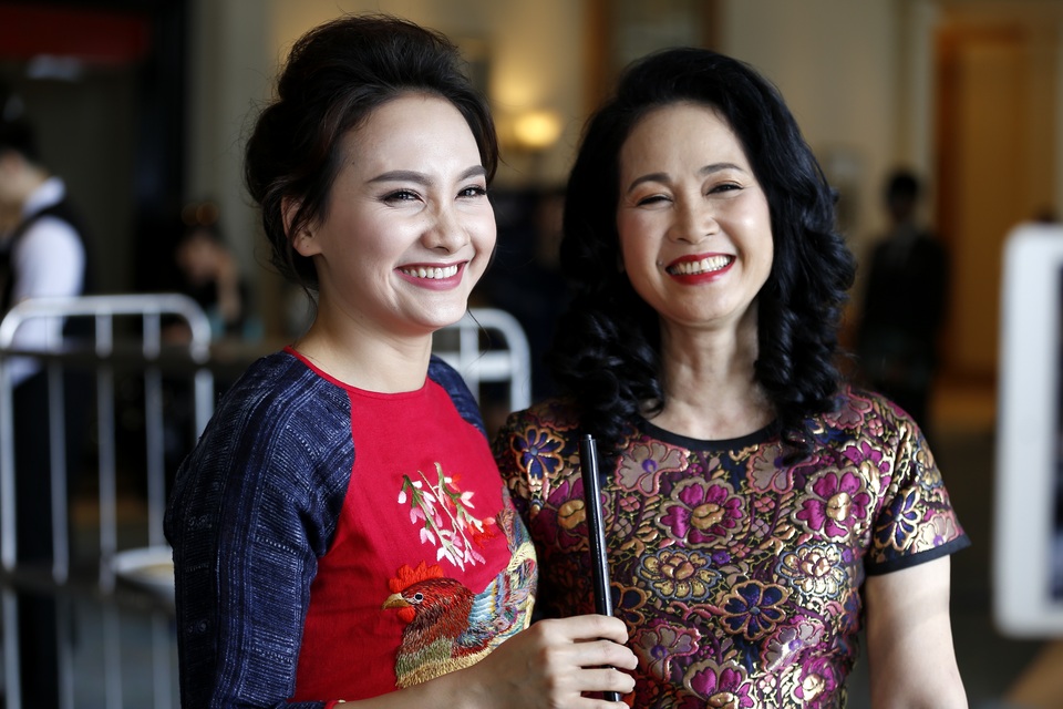 NSND Lan Hương bị cua đâm thủng móng tay khi đóng phim - 3 NSND Lan Hương là mẹ chồng của Bảo Thanh trong phim truyền hình Sóng chung với mẹ chồng. Ảnh: VFC.