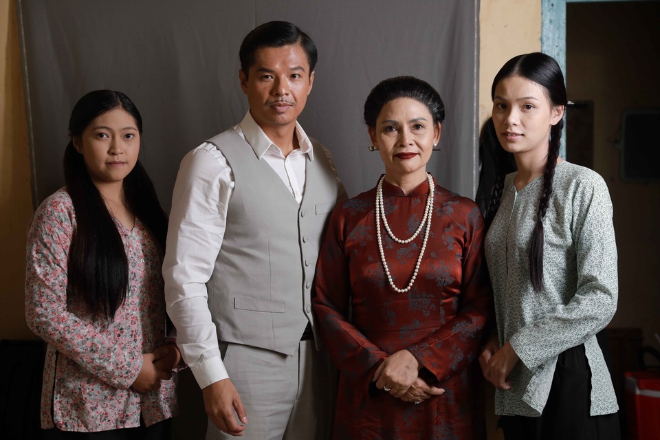 NSND Minh Châu bị ám ảnh nặng nề khi lần đầu đóng phim kinh dị - 3 NSND Minh Châu và diễn viên Việt kiều Lâm Vissay cùng hai nữ diễn viên đóng vai phụ. Ảnh: NVCC.