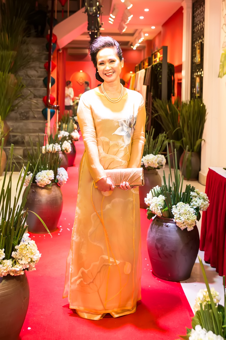 NSƯT Thu Hà: “Tôi luôn thấy mình đẹp” - 5 Nghệ sĩ vẫn thường xuyên tham gia các hoạt động nghệ thuật như diễn kịch tại nhà hát.