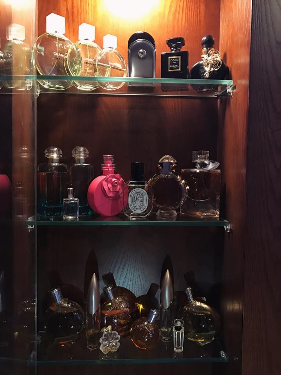 Nước hoa là thứ mà Thuỳ Dương khá yêu thích.