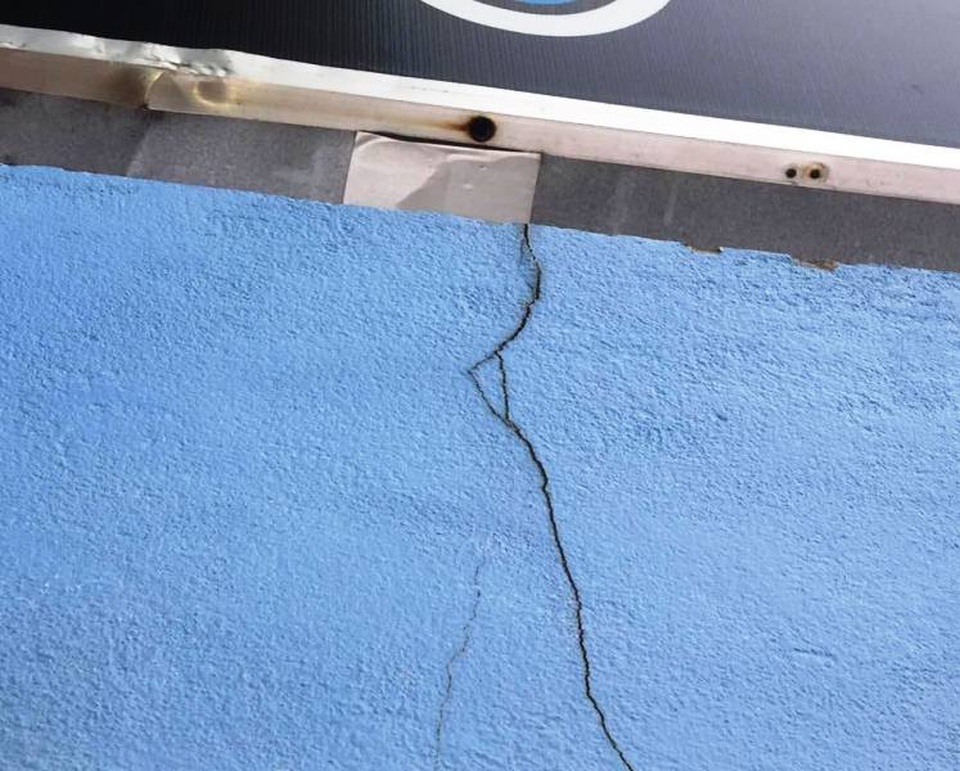 Thanh Hoá: Bị tố làm nứt nhà hàng xóm, Phó tổng giám đốc thờ ơ, chính quyền bất lực? - 2