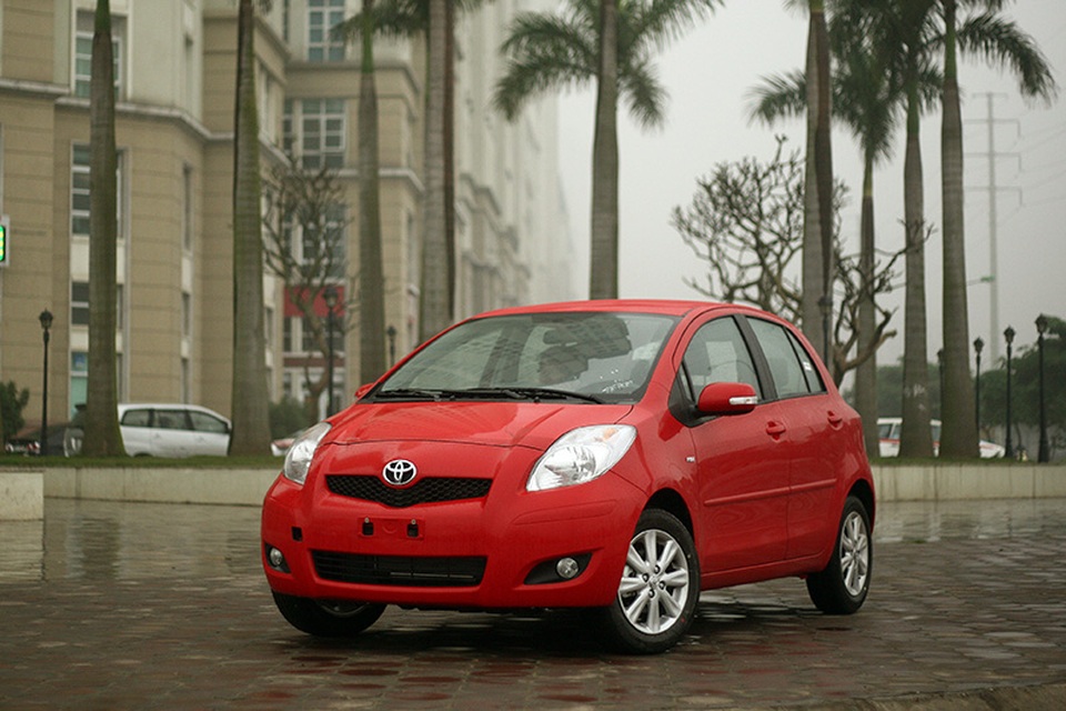 Toyota Việt Nam triệu hồi Vios với số lượng kỉ lục - 2 Toyota Yaris được nhập khẩu chính thức qua TMV kể từ năm 2011