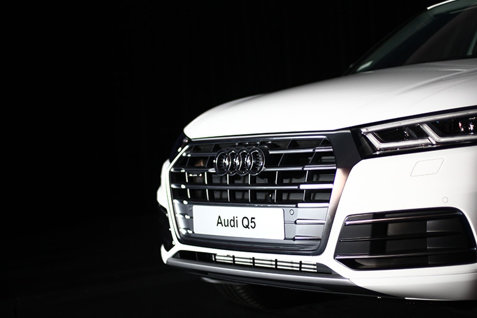 Audi Q5 thế hệ mới có giá từ 2 tỉ đồng - 2 Audi Q5 thế hệ mới có giá từ 2 tỉ đồng - 2