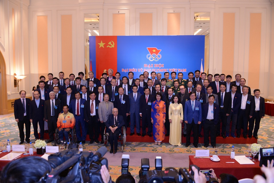 Phó Thống đốc Nguyễn Đồng Tiến được bầu làm Phó Chủ tịch Ủy ban Olympic Việt Nam - 1
Sáng nay 16/4, Đại hội Đại biểu của Ủy ban Olympic Việt Nam (UBOVN) khóa V, nhiệm kỳ 2016 – 2020 đã diễn ra tại Hà Nội.