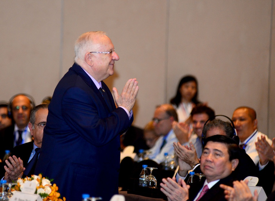 Tổng thống Israel tâm đắc câu tục ngữ "Đi một ngày đàng..." - 1 Tổng thống Israel Reuven Rivlin đã tham dự diễn đàn doanh nghiệp Việt Nam - Israel