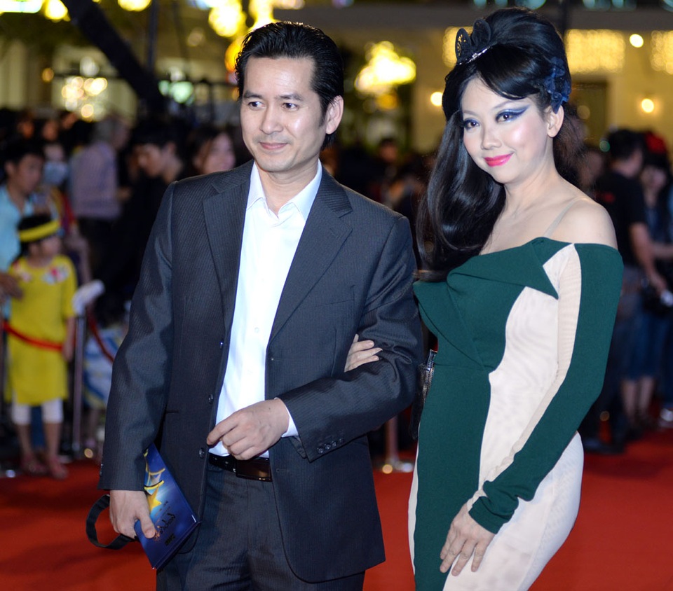 Dàn mỹ nhân showbiz Việt dập dìu tham dự giải thưởng điện ảnh - 19 Nhà thiết kế Quỳnh Paris