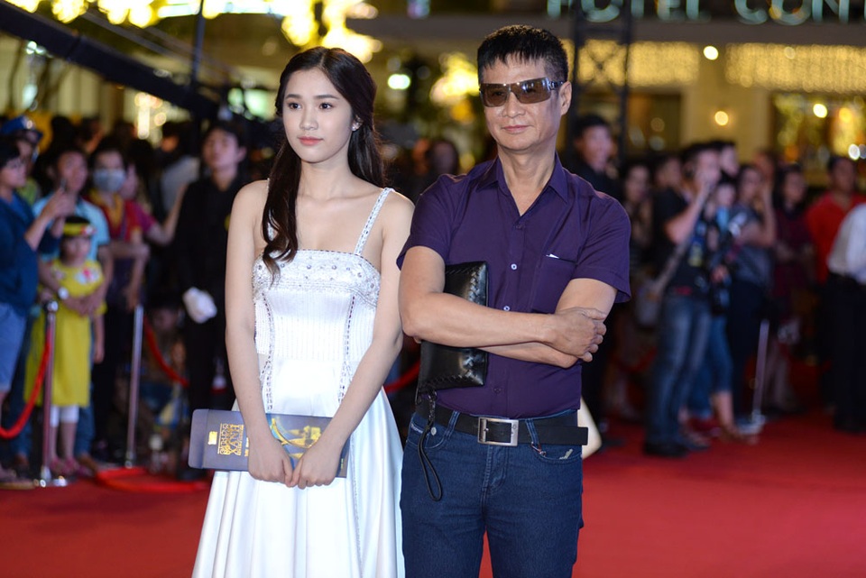 Dàn mỹ nhân showbiz Việt dập dìu tham dự giải thưởng điện ảnh - 21 Đạo diễn Lê Hoàng