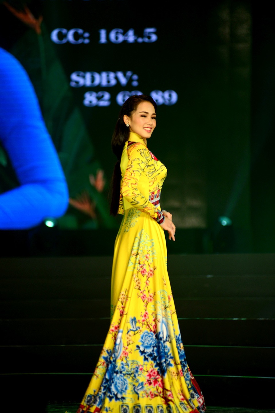 Ngắm thiếu nữ cuộc thi Hoa khôi sinh viên dịu dàng trong tà áo dài - 9 Phạm Thị Kim Khuê, sinh viên trường Cao đẳng Thương mại Đà Nẵng