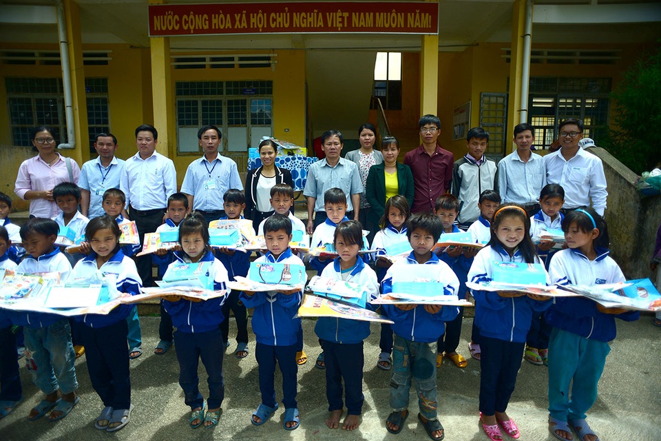 "Cõng" yêu thương đến Kon Plông mùa Trung Thu - 6 "Cõng" yêu thương đến Kon Plông mùa Trung Thu - 6