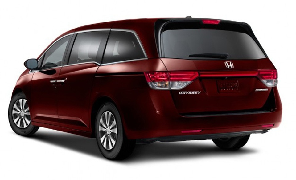 Ô tô Honda giảm 130 triệu đồng: Quyết đấu giá, dìm nhau xuống đáy - 1
Mẫu minivan Honda Odyssey liên tục nhận được sự ưu đãi lớn về giá.