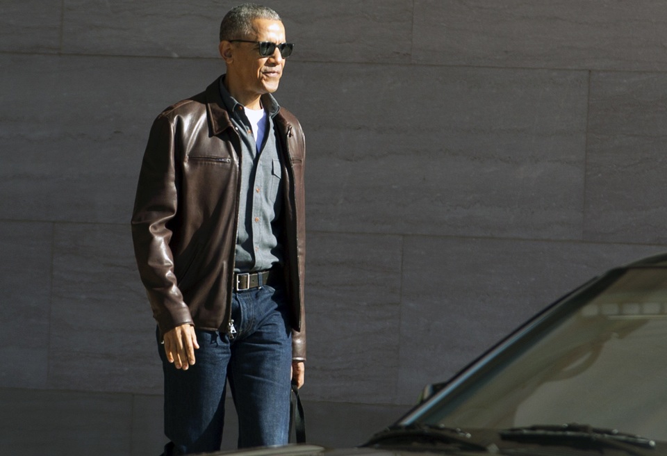 Cách nghỉ hưu không giống ai của ông Obama - 1
Cựu Tổng thống Mỹ Barack Obama trong trang phục đời thường sau khi rời nhiệm sở. (Ảnh: Getty)