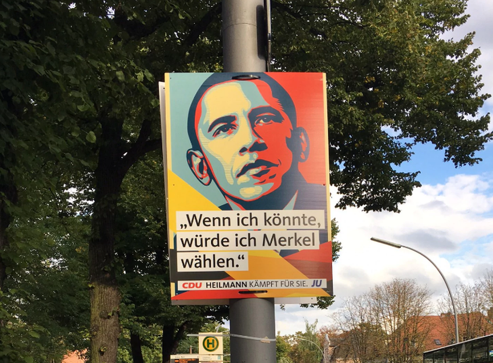 
Chân dung cựu Tổng thống Mỹ Barack Obama xuất hiện trong áp phích tranh cử ở Đức. (Ảnh: Washington Post)
