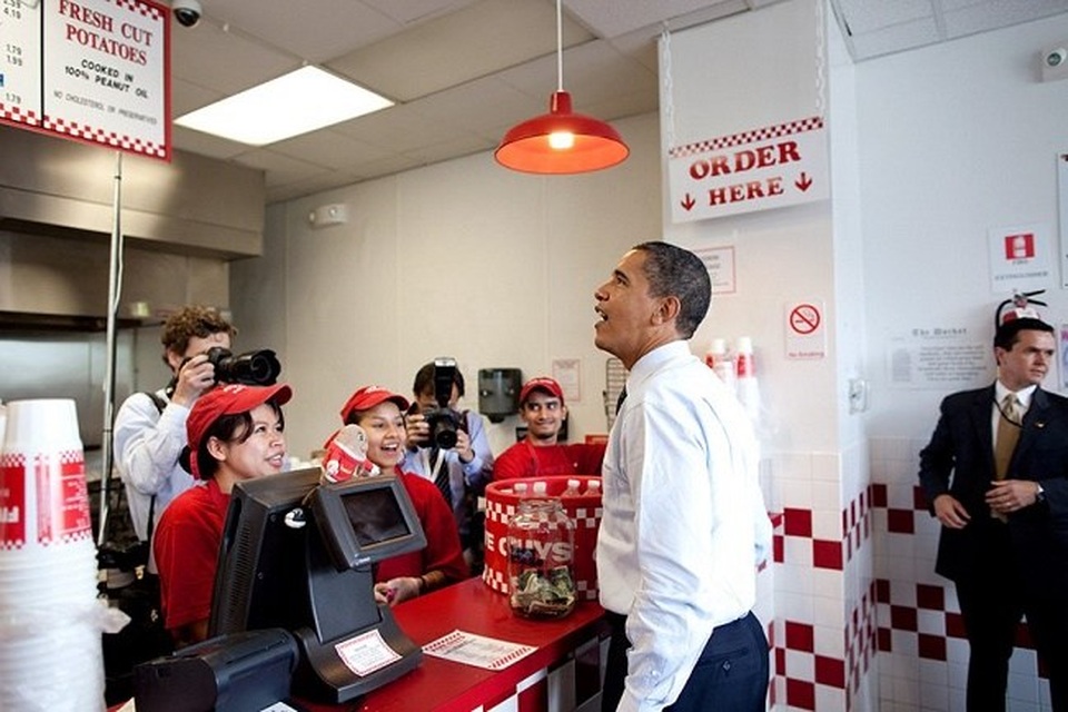 12 bức ảnh khó quên nhất trong nhiệm kỳ của ông Obama - 9 12 bức ảnh khó quên nhất trong nhiệm kỳ của ông Obama - 9