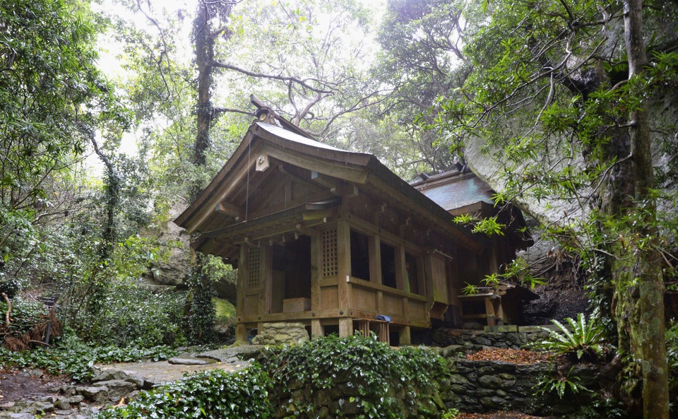 Hòn đảo kỳ lạ chỉ toàn đàn ông được công nhận di sản UNESCO - 4 Ngôi đền thờ linh thiêng trên đảo