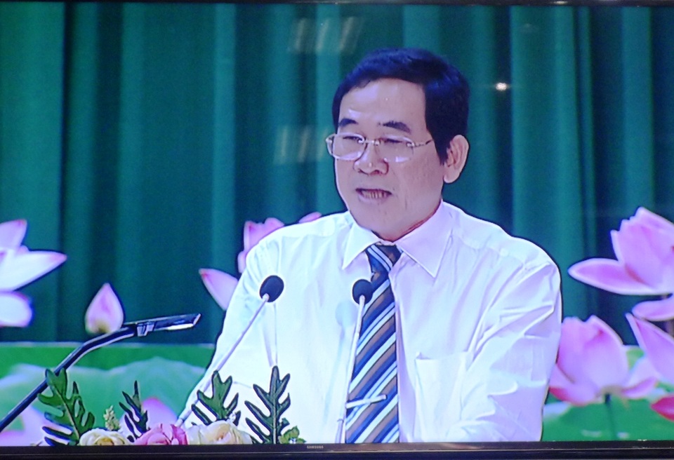 Nhức nhối thương nhân “dỏm” về quê, lừa dân bán hàng giả - 1
Ông Nguyễn Hữu Dũng - Giám đốc Sở Công Thương nhìn nhận việc một số thương nhân về quê bán hàng giả cho dân là do Sở cho làm tốt công tác quản lý của Nhà nước