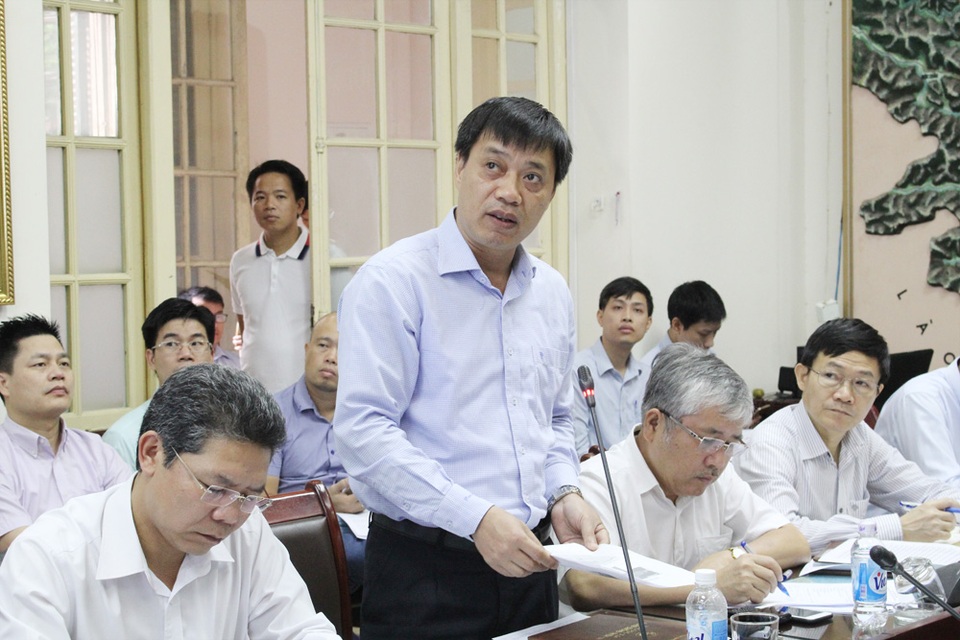 "Bão số 4 vào đất liền đúng lúc triều cường lên cao" - 1 Ông Hoàng Đức Cường cho biết, khoảng 16h-19h hôm nay (25/7), tâm bão số 4 sẽ vào các tỉnh Hà Tĩnh - Quảng Trị.