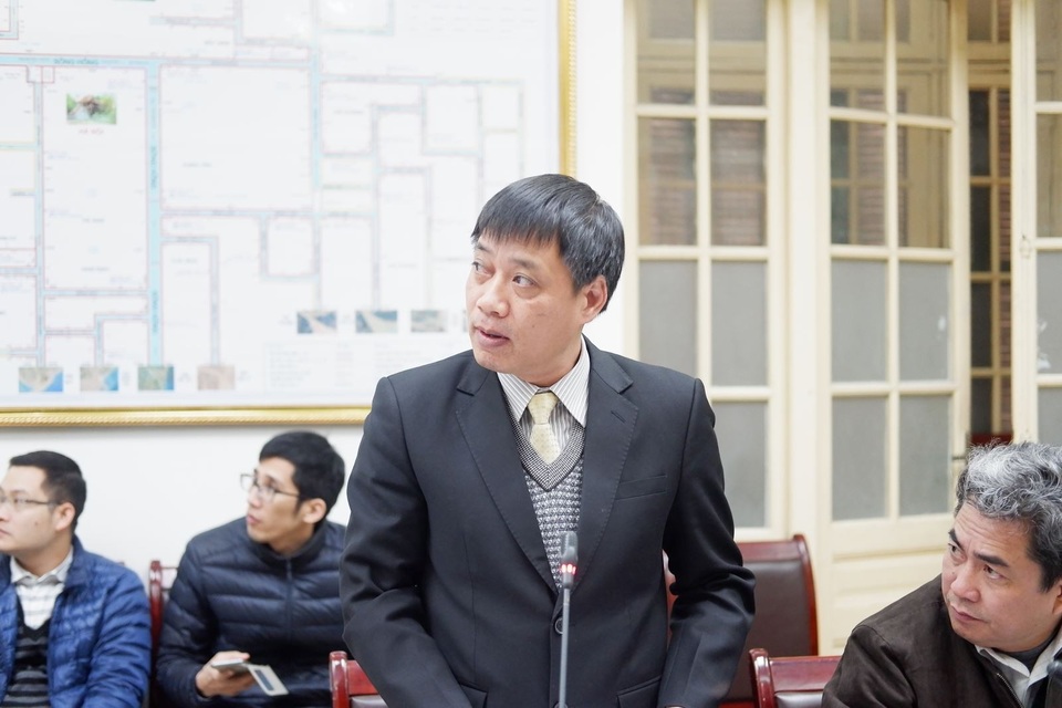 Bão số 15 có ảnh hưởng trực tiếp đến đất liền Việt Nam? - 1
Ông Hoàng Đức Cường nói về cơn bão số 15 ở cuộc họp tại Tổng cục Phòng, chống thiên tai (Bộ NN&PTNT).