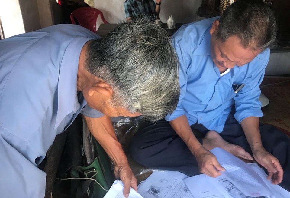 Nam Định: Bất ngờ bị cắt chế độ thương binh, người lính bất bình đi đòi danh dự! - 3 Những đồng đội cũ của ông Nhuận đã đi tìm lại nhiều nhân chứng và chứng cứ chứng minh ông Nhuận trong sạch và là thương binh thật sự