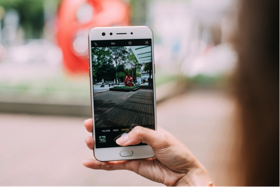 Oppo F3 bất ngờ giảm giá mạnh trong 2 ngày cuối tuần - 3 Oppo F3 bất ngờ giảm giá mạnh trong 2 ngày cuối tuần - 3