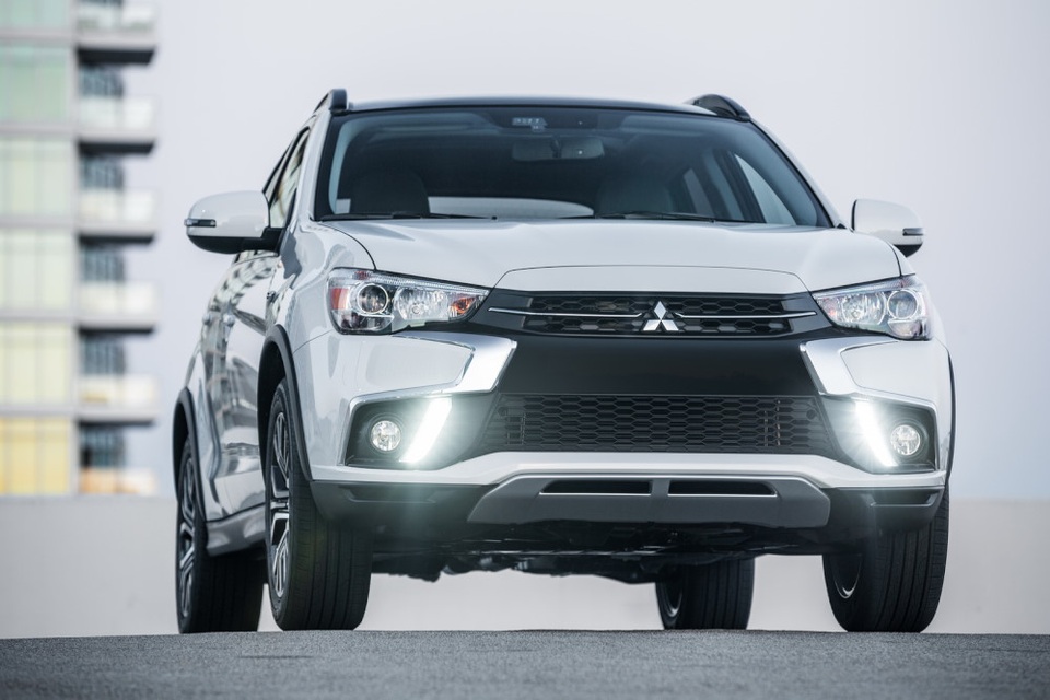 Mitsubishi giới thiệu Outlander Sport 2018 - 3 Mitsubishi giới thiệu Outlander Sport 2018 - 3