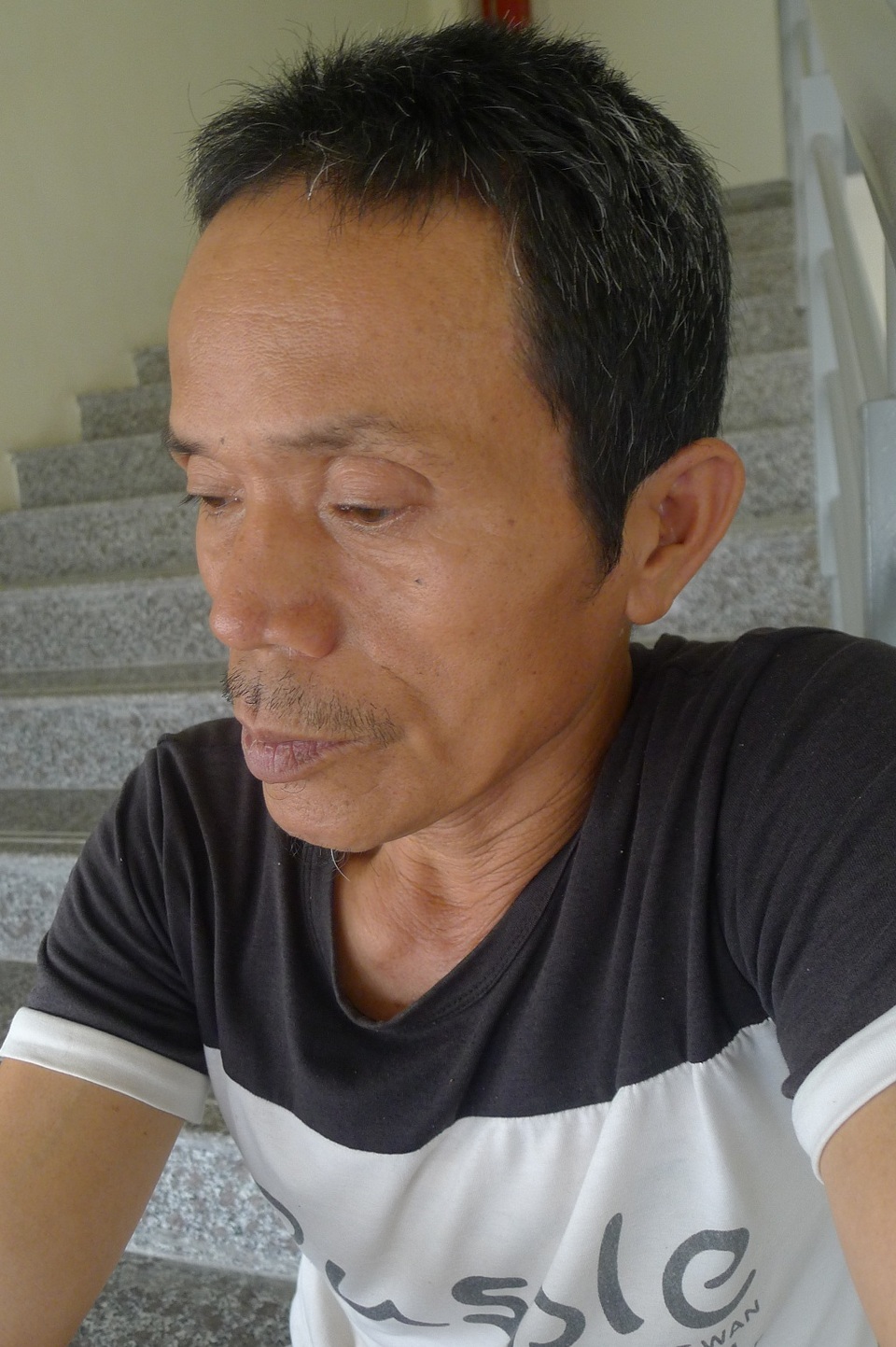 Lời cầu cứu của gia đình hiệp sĩ giao thông Hồ Văn Điều - 7 Bác Điều kiệt quệ sau 10 ngày không ngủ trông con.