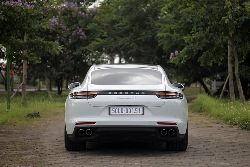 Porsche Panamera 4S - Sự thách thức ngọt ngào - 12 Porsche Panamera 4S - Sự thách thức ngọt ngào - 12
