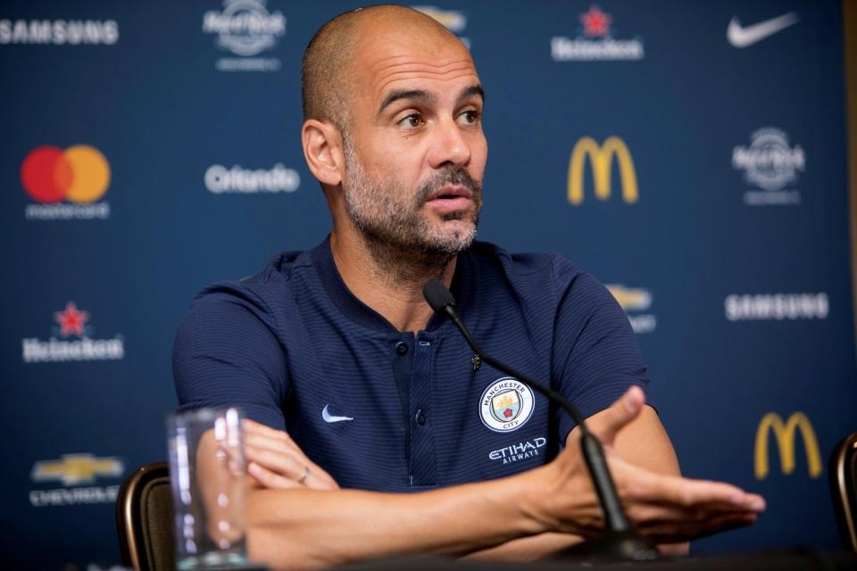 HLV Pep Guardiola đã chi 1 tỷ euro để tăng cường lực lượng
