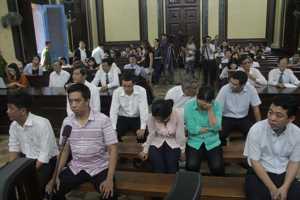 Tổng giám đốc VN Pharma lãnh 12 năm tù - 5
Lãnh đạo Tổng công ty VN Pharma lãnh án.