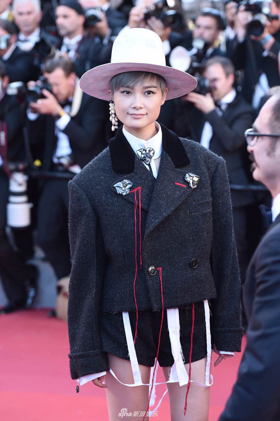 Phạm Băng Băng đẹp như nữ thần trên thảm đỏ LHP Cannes 2017 - 14 Phạm Băng Băng đẹp như nữ thần trên thảm đỏ LHP Cannes 2017 - 14