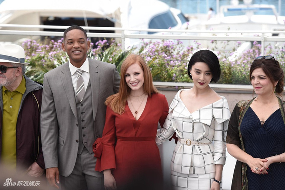Phạm Băng Băng đẹp như nữ thần trên thảm đỏ LHP Cannes 2017 - 28 Phạm Băng Băng đẹp như nữ thần trên thảm đỏ LHP Cannes 2017 - 28