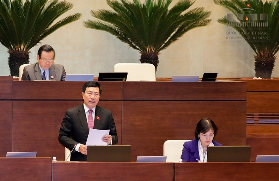 Phụ cấp cho đại sứ Việt Nam: Chưa chắc đã bằng trợ cấp thất nghiệp ở nước ngoài - 2 Phó Thủ tướng Phạm Bình Minh: Các đại sứ không chỉ được lựa chọn trong Bộ ngoại giao mà còn lựa chọn từ Quốc hội.