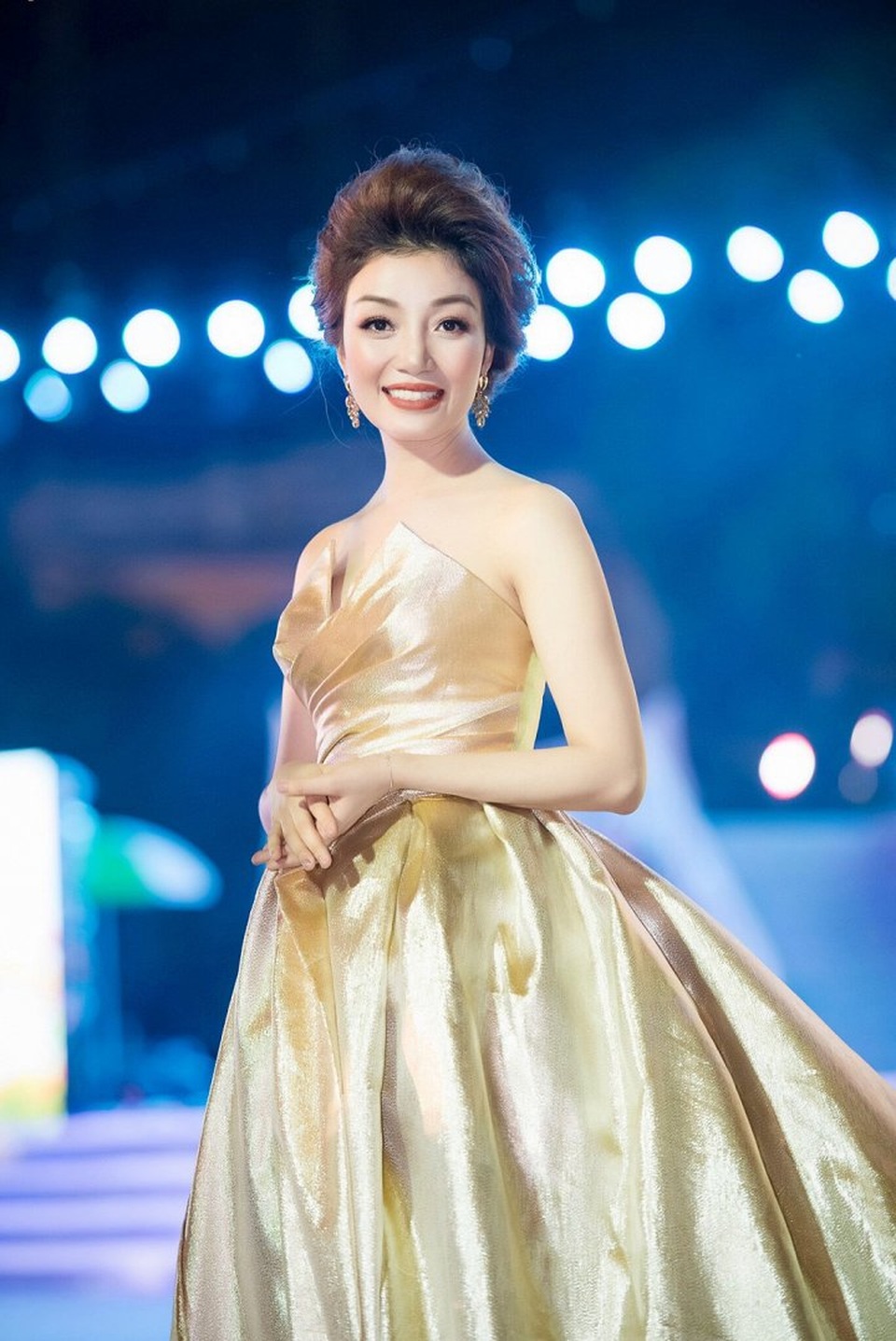 Ca sĩ Phạm Thu Hà: "Tôi kiên định với dòng nhạc mình đã chọn" - 2 Thu Hà tự tin bước qua lời đồn mua giải bằng chính thực lực và hoạt động nghệ thuật nghiêm túc.