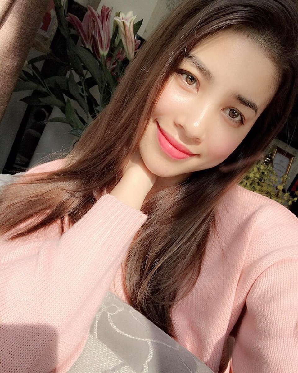 Sao Việt làm gì trong 3 ngày Tết Đinh Dậu? - 6 Phạm Hương khoe ảnh xinh đẹp, rạng rỡ ngày đầu năm