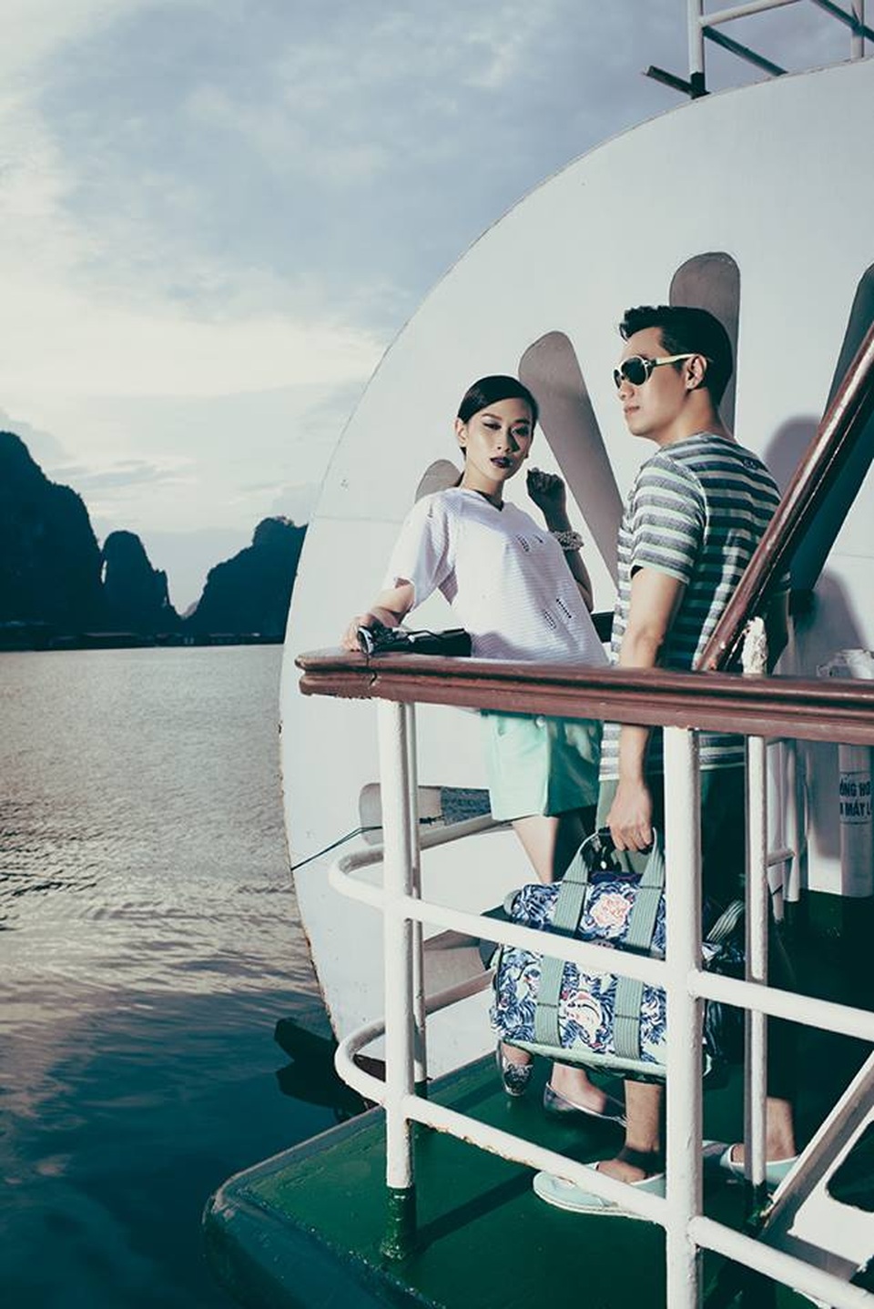 Phan Hải của “Người phán xử” tình tứ bên chân dài sau tin đồn hôn nhân - 4 Hình ảnh một thiếu gia nhà gia thế tiêu tiền như nước, vây quanh là bao cô đào xinh đẹp, chân dài... gây ấn tượng cực mạnh với khán giả truyền hình nhờ diễn xuất nhập tâm của Việt Anh.