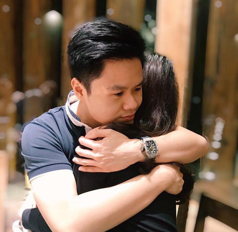 Ồn ào tình cũ Midu - Phan Thành: Quá khứ chẳng hề ngủ yên - 3 Phan Thành khoe bạn gái mới và nhắc về chuyện cũ với Midu