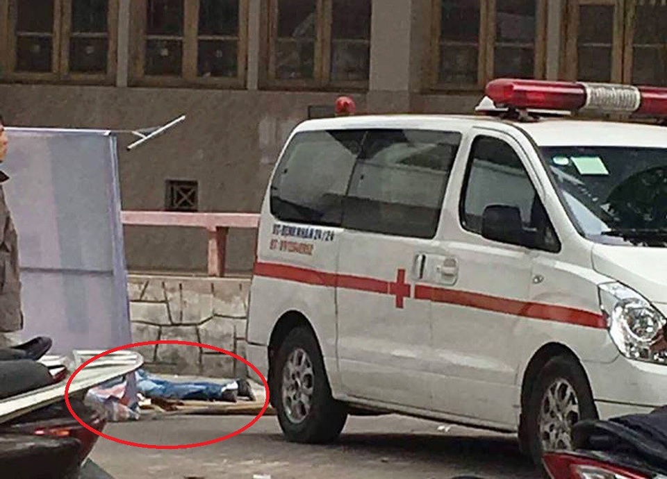 Phát hiện thi thể nam giới ở Đại học Xây dựng cùng thư tuyệt mệnh - 1 Hiện trường sự việc. (Ảnh: CTV).
