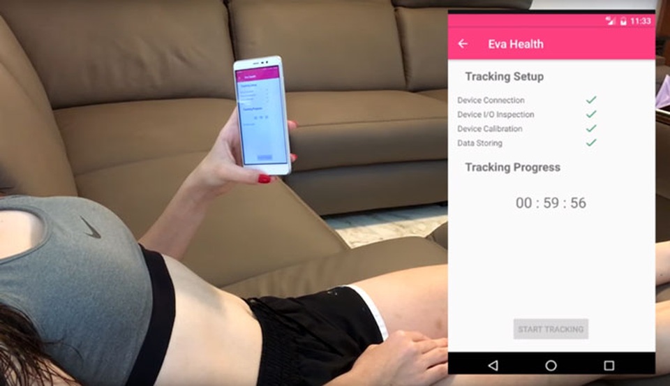 Chàng CEO 18 tuổi dùng smartphone phát hiện ung thư sớm - 7
Dùng ứng dụng để kiểm tra từng thay đổi trên ngực.