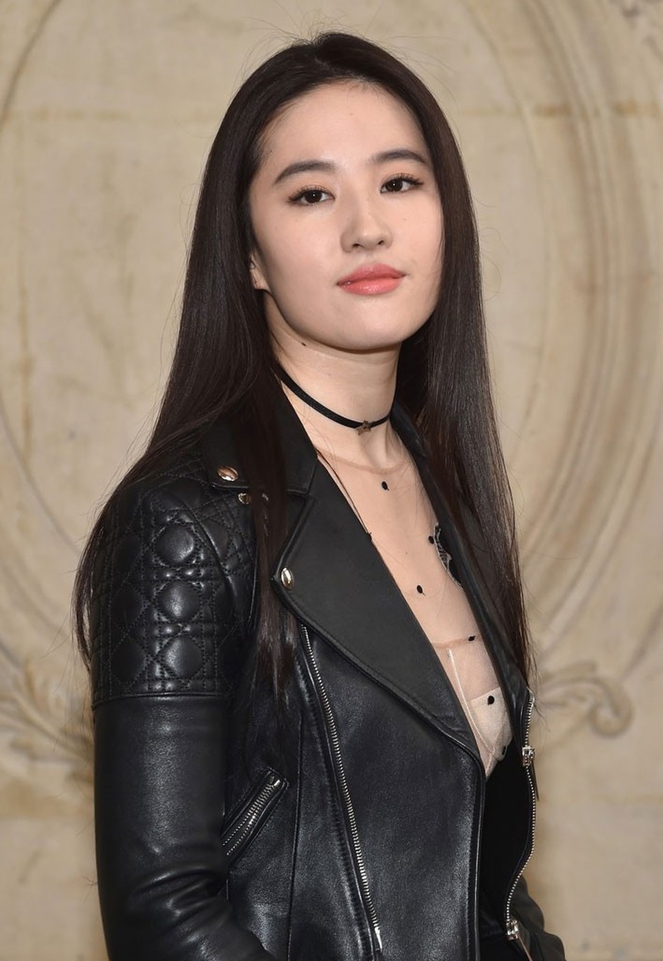Lưu Diệc Phi được chọn vào vai Hoa Mộc Lan phiên bản Hollywood - 6
Lưu Diệc Phi là một trong những ngôi sao châu Á nổi tiếng nhất tại các sự kiện quốc tế.