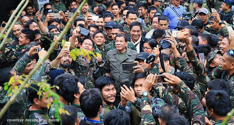 Philippines tuyên bố giải phóng Marawi khỏi phiến quân thân IS - 1
Tổng thống Philippines Rodrigo Duterte tuyên bố giải phóng Marawi khỏi phiến quân. (Ảnh: Văn phòng Tổng thống Philippines)