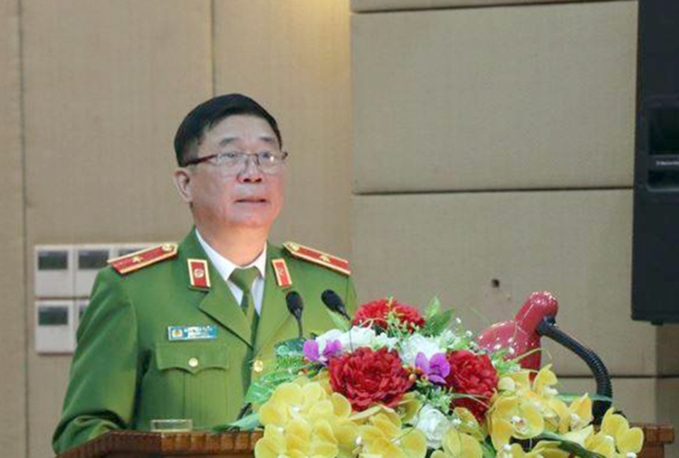 
Phó Giám đốc Công an TP Hà Nội Đinh Văn Toản báo cáo sơ bộ kết quả xử lý lấn chiếm vỉa trên địa bàn Hà Nội
