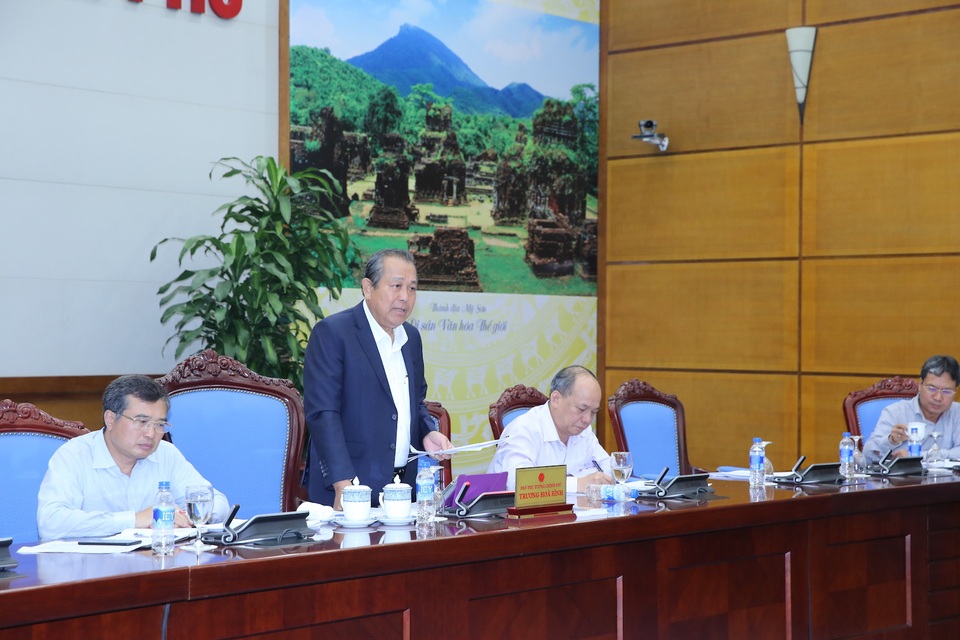 Tập trung giám sát để Công ty Formosa làm đúng cam kết - 1 Phó Thủ tướng Trương Hoà Bình chủ trì cuộc họp
