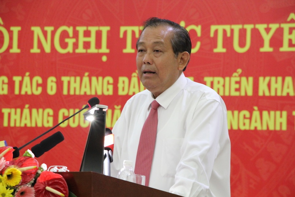 “Tài sản nhà nước bị thất thoát kinh khủng” - 2 Phó Thủ tướng Trương Hoà Bình phát biểu chỉ đạo hội nghị.